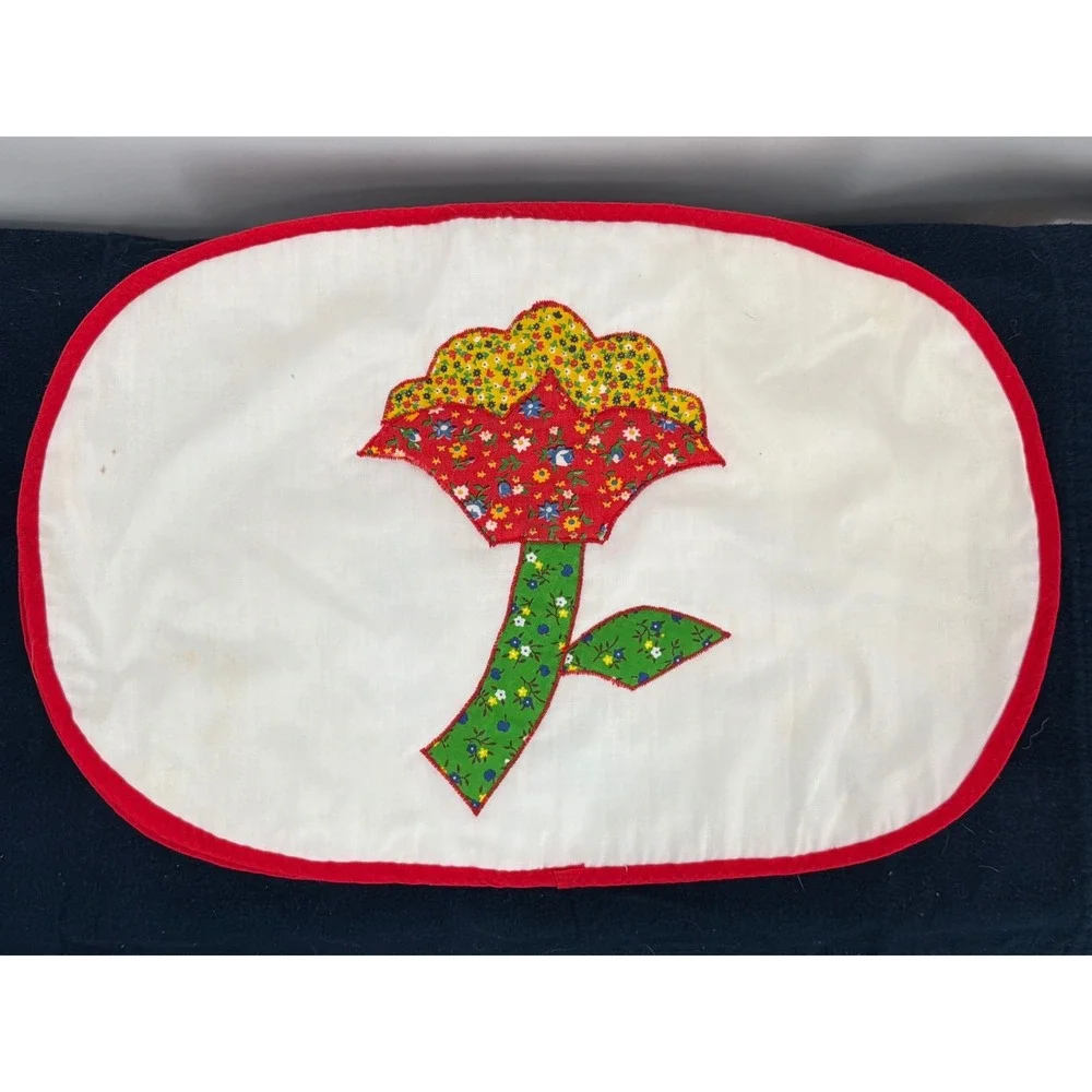Vintage Handmade Floral Applique Placemats Set of 2 Red White Cottagecore 18x12